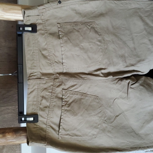 Men's Banana Republic kakhi pants, waist 34 length 30 - Picture 3 of 6